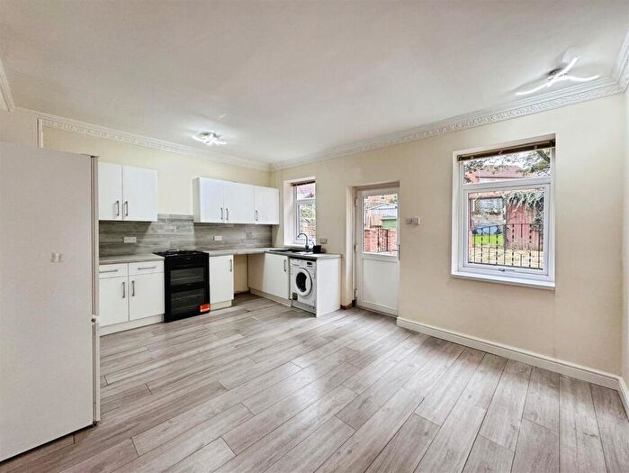 3 Bedroom Terraced House For Sale In Retford Road, Worksop, S80