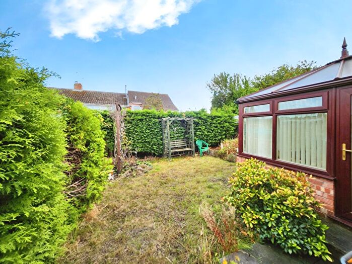 2 Bedroom Bungalow For Sale In Hales Park, Bewdley, DY12