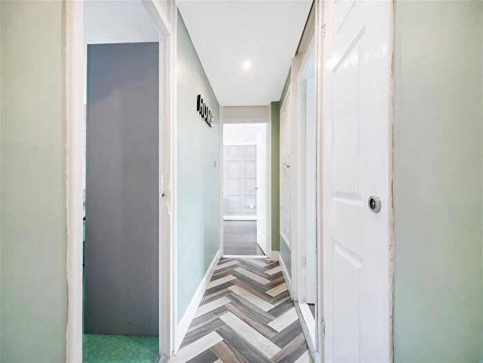 3 Bedroom Flat For Sale In Harris Road, Summerston, Glasgow, G23
