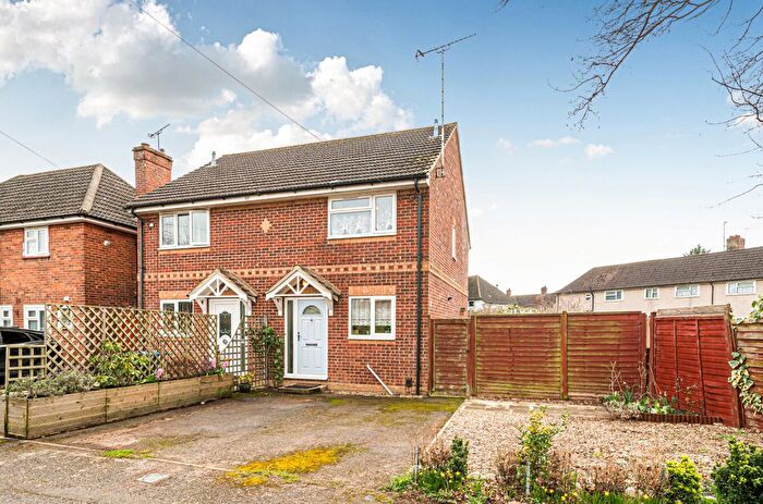 2 Bedroom Semi-Detached House For Sale In York Place, Aylesbury, Buckinghamshire, HP21