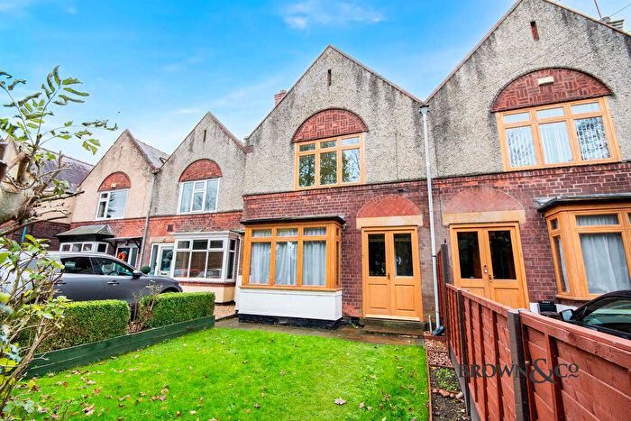 3 Bedroom Semi-Detached House For Sale In The Paddock, Retford, DN22