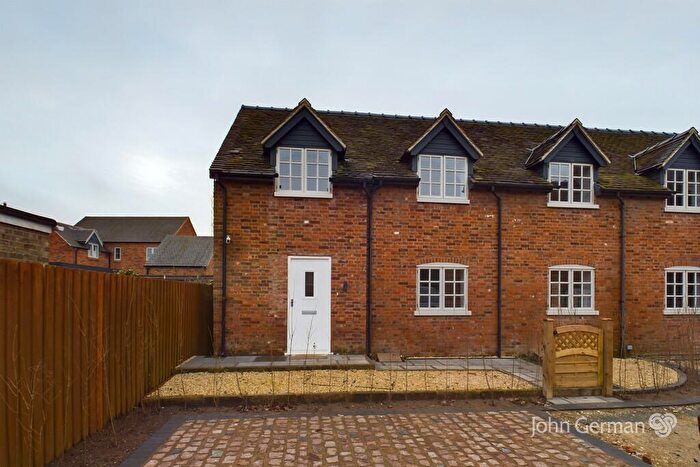 2 Bedroom Barn Conversion To Rent In Brookhouse View, Rolleston-on-Dove, DE13