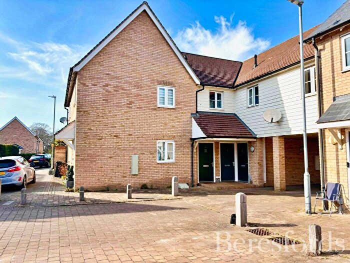 2 Bedroom Apartment For Sale In Fowler Road, Colchester, CO2