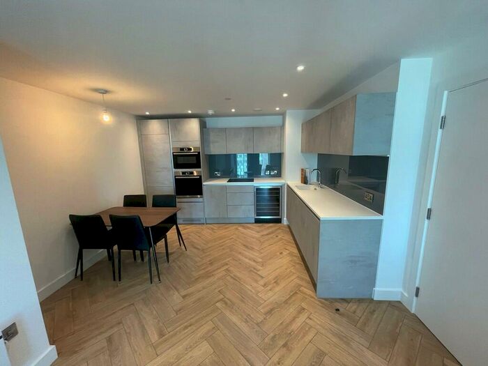 2 Bedroom Apartment To Rent In Elizabeth Tower, Manchester, M15