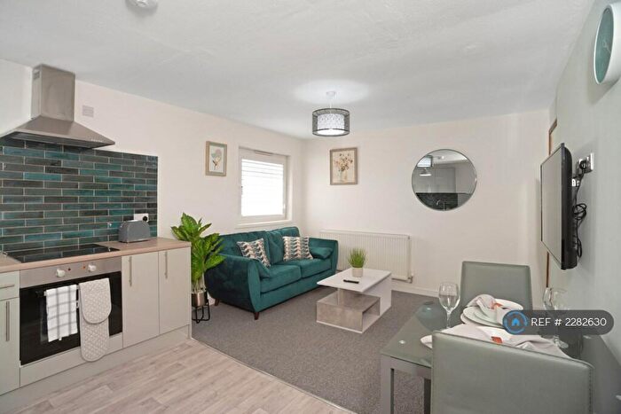 1 Bedroom Flat To Rent In Great Holme Court, Northampton, NN3