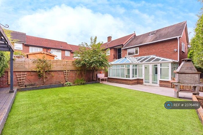 2 Bedroom End Of Terrace House To Rent In Toft Way, Cheshire, SK9