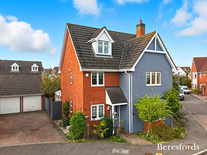 Detached House To Rent In Chestnut View, CM6