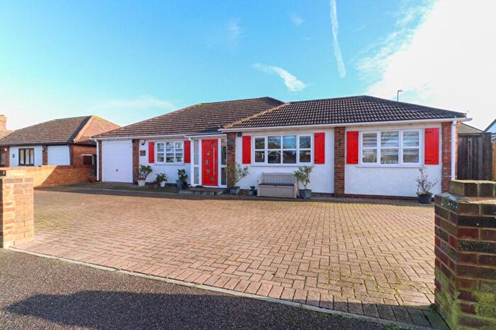 3 Bedroom Bungalow For Sale In Princes Gardens, Margate, Kent, CT9