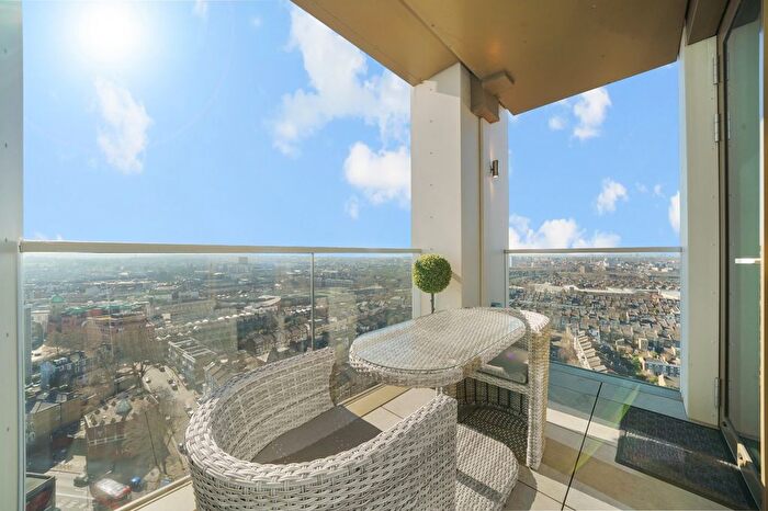 1 Bedroom Flat To Rent In Stockwell Road, Stockwell, SW9