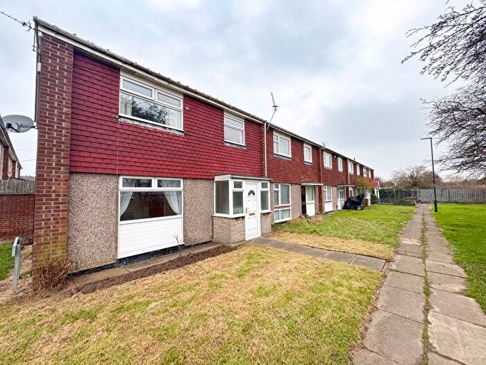 3 Bedroom End Of Terrace House For Sale In Boulevard Way, Grimsby, DN31