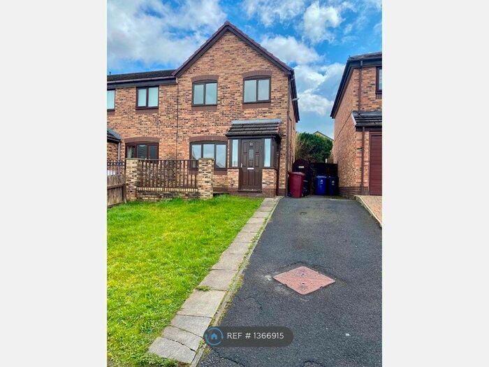 3 Bedroom Semi-Detached House To Rent In Longton Road, Burnley, BB12