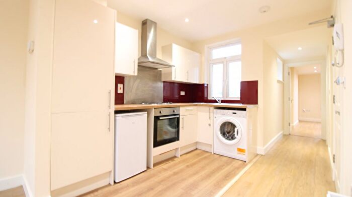2 Bedroom Flat To Rent In Hide Road, HA1