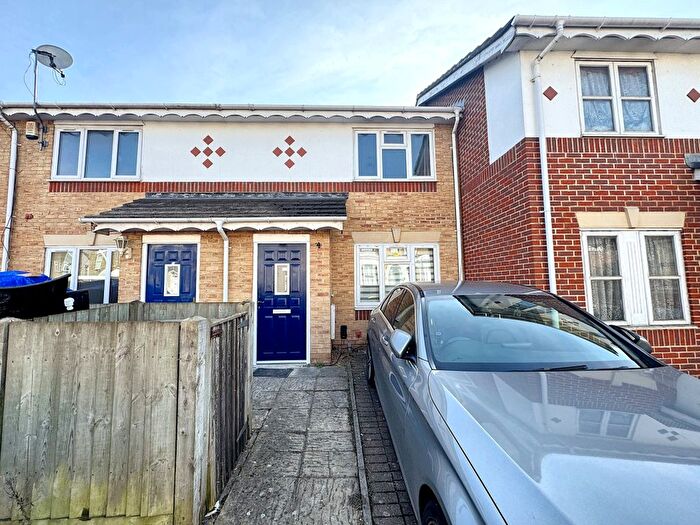 2 Bedroom Property To Rent In Vicarage Road, Stratford, E15