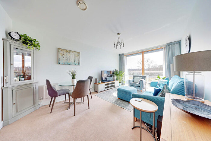 2 Bedroom Flat For Sale In Arbor House, Orpington, BR6