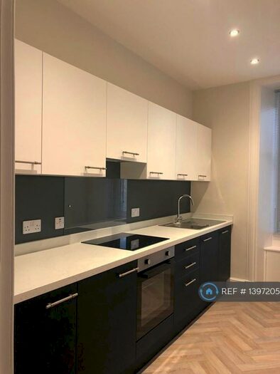 2 Bedroom Flat To Rent In Princes Street, Perth, PH2