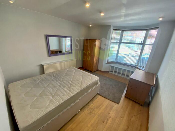 4 Bedroom Terraced House To Rent In Barclay Street, West End, LE3