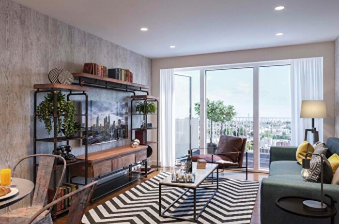 2 Bedroom Flat To Rent In London, N8