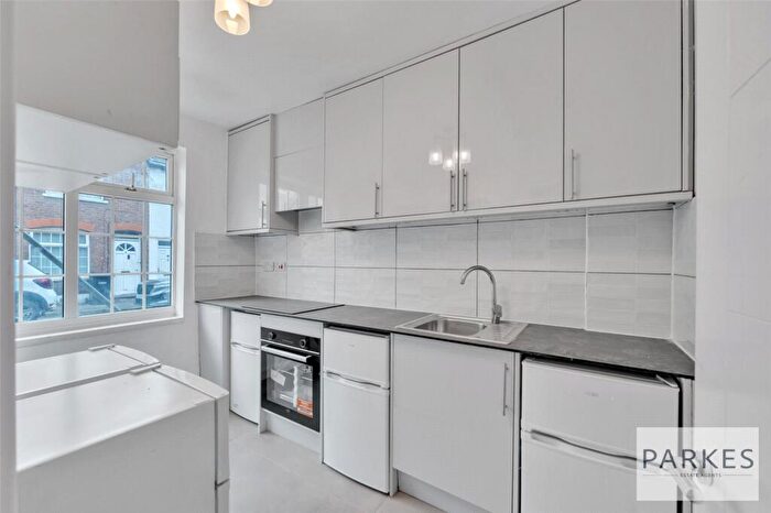 1 Bedroom Semi Detached House To Rent In Tavistock Street, Luton, Bedfordshire, LU1