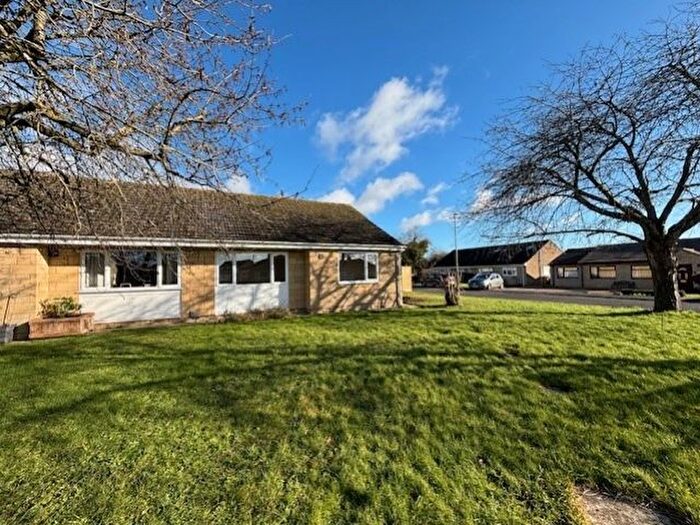 2 Bedroom Semi-Detached Bungalow To Rent In Larksfield Close, Carterton, Oxfordshire, OX18