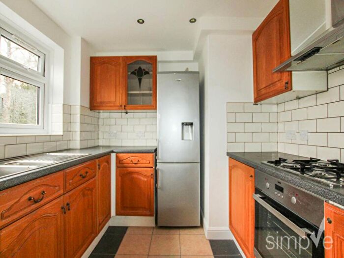 3 Bedroom Flat To Rent In Cookham Court, Plantation Road, Amersham, HP6