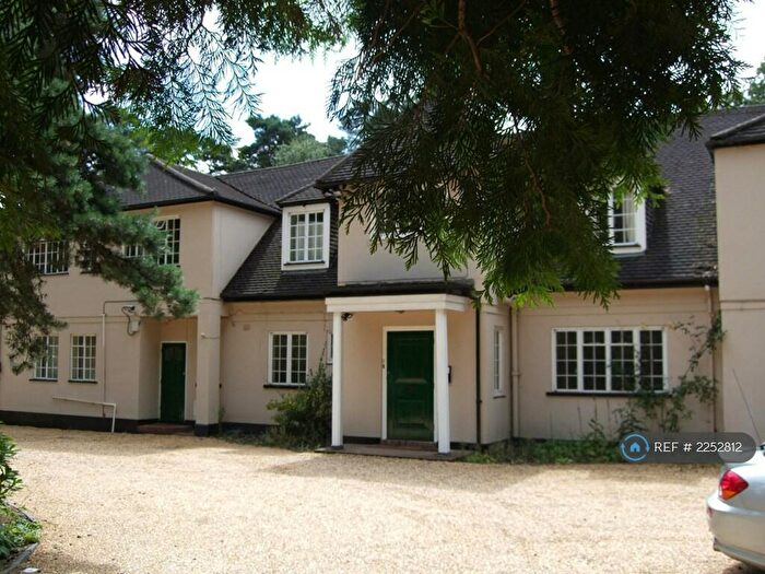 1 Bedroom Flat To Rent In Lakeside, Finchampstead, Wokingham, RG40