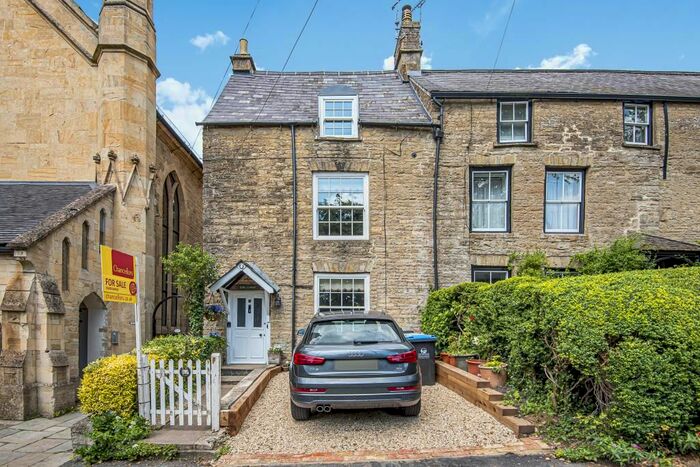 3 Bedroom Town House To Rent In Chipping Norton, Oxfordshire OX7