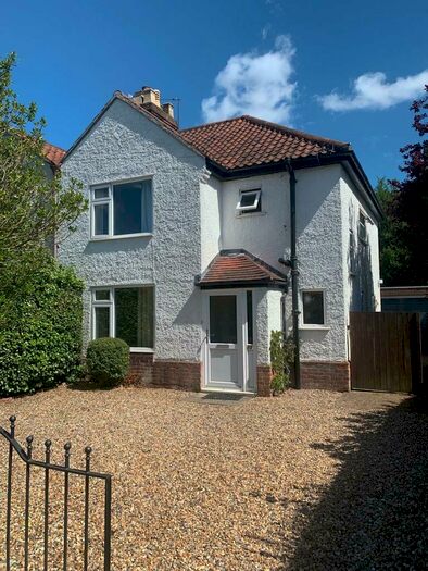 4 Bedroom Semi-Detached House To Rent In De Hague Road, Norwich, NR4