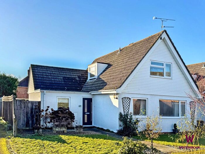 3 Bedroom Detached House For Sale In Castle Close, Benson, OX10