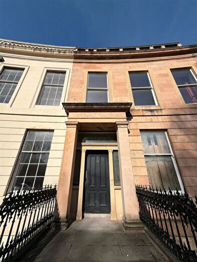 2 Bedroom Flat To Rent In Queens Crescent, G4