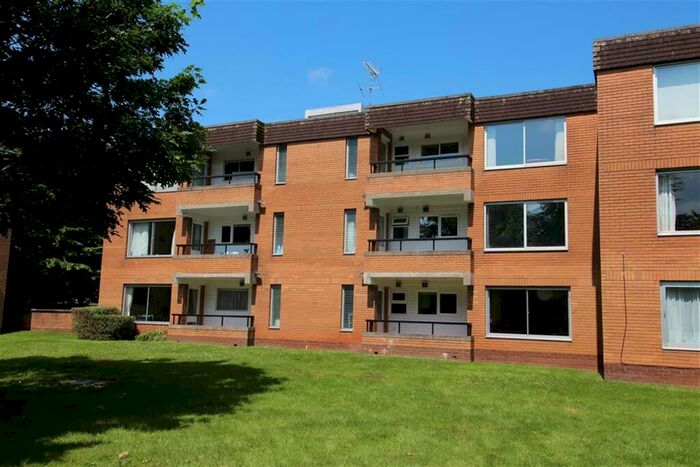 2 Bedroom Flat To Rent In Lansdowne, Penn Drive, Frenchay, Bristol, BS16