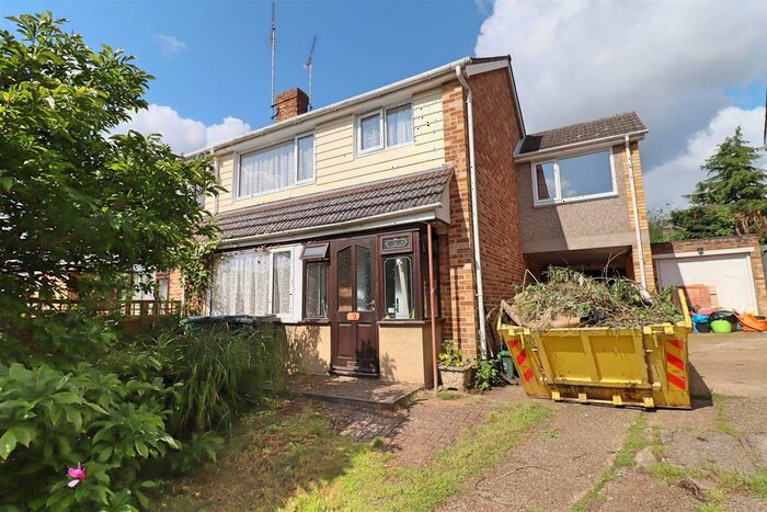 4 Bedroom Semi-Detached House To Rent In Clairmont Close, Braintree, CM7