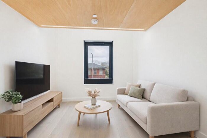 1 Bedroom Apartment To Rent In Sky Gardens :: Old Trafford, M15