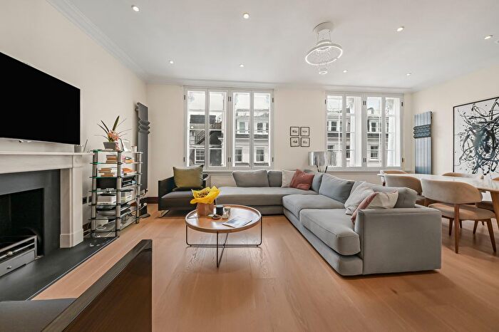 2 Bedroom Flat To Rent In Dover Street, London, W1S