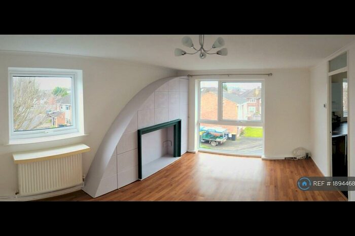 2 Bedroom Flat To Rent In Princes Court, Dunstable, LU5