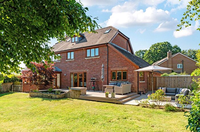 4 Bedroom Detached House For Sale In Ringwood Road, Alderholt, Fordingbridge, SP6
