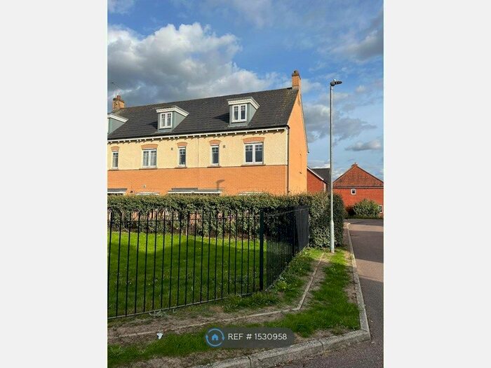 3 Bedroom End Of Terrace House To Rent In Watson Close, Northampton, NN5
