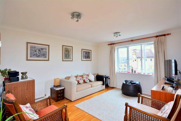 2 Bedroom Flat To Rent In Corney Reach, Grove Park, London, W4