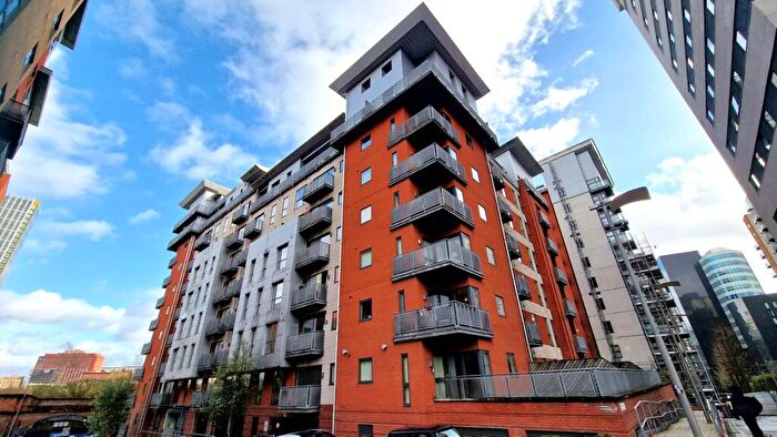 2 Bedroom Apartment To Rent In Lord Street, Manchester, M4