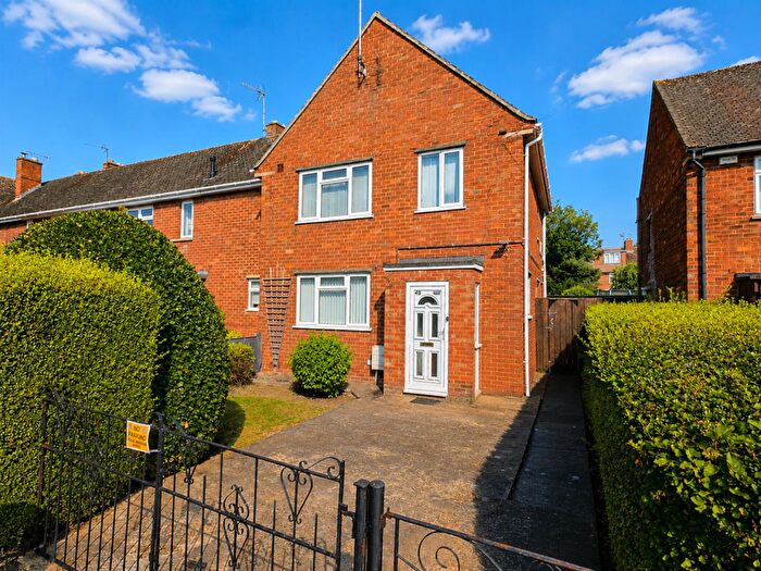 3 Bedroom End Of Terrace House For Sale In St. Lawrence Road, Barnwood, GL4
