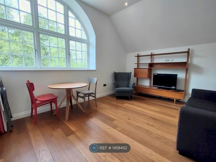 2 Bedroom Flat To Rent In Pilkem Ridge Court, London, E1