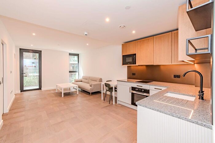 1 Bedroom Flat To Rent In Merino Gardens, London Dock, London, E1W
