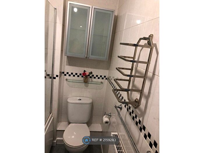 2 Bedroom Semi-Detached House To Rent In Orchard Gardens, Newport, NP19