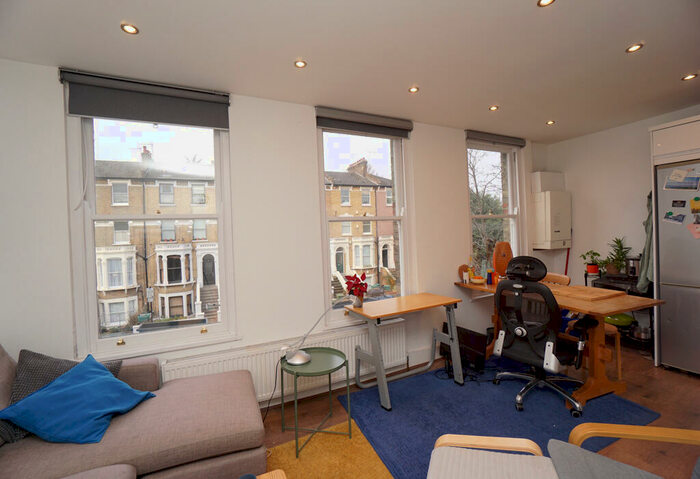 1 Bedroom Flat To Rent In Wray Crescent, N4