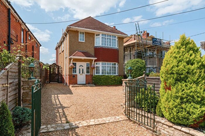 3 Bedroom Detached House For Sale In Satchell Lane, Hamble, Southampton, Hampshire, SO31