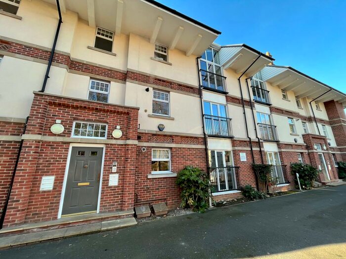 2 Bedroom Apartment To Rent In Chesterfields/West End - Darlington, DL3