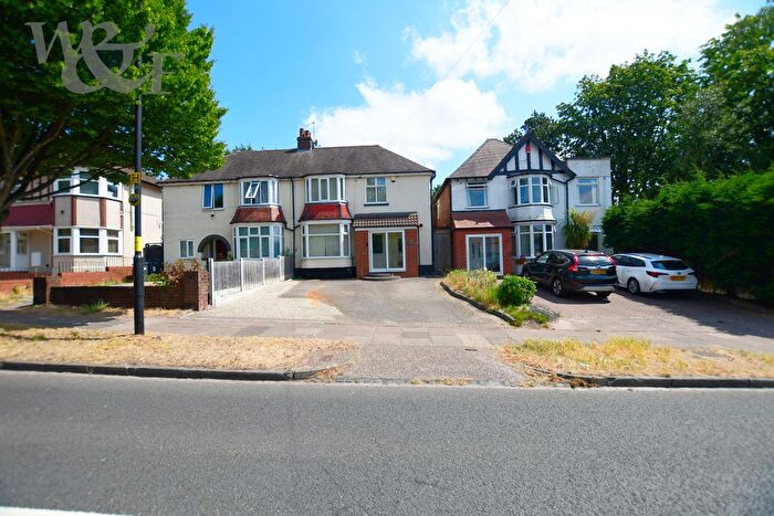 3 Bedroom Semi Detached House For Sale In Court Lane, Birmingham, B23