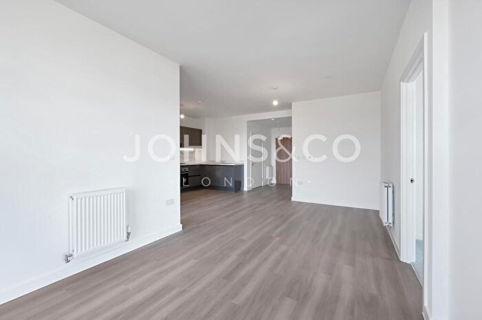 2 Bedroom Apartment To Rent In Vista Heights, Bermondsey Heights, Bermondsey, SE15