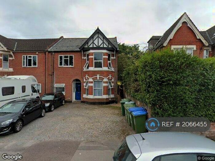 Studio To Rent In Lawn Road, Southampton, SO17