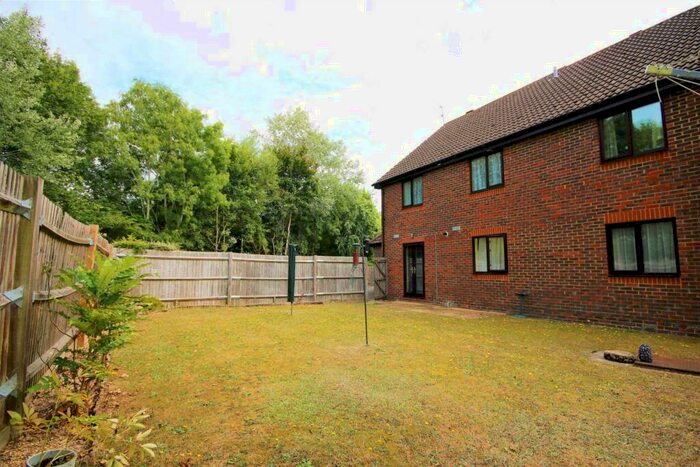 2 Bedroom Apartment To Rent In Saddleback Way, Fleet, GU51