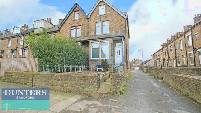 1 Bedroom House To Rent In New Hey Road, Bradford, BD4